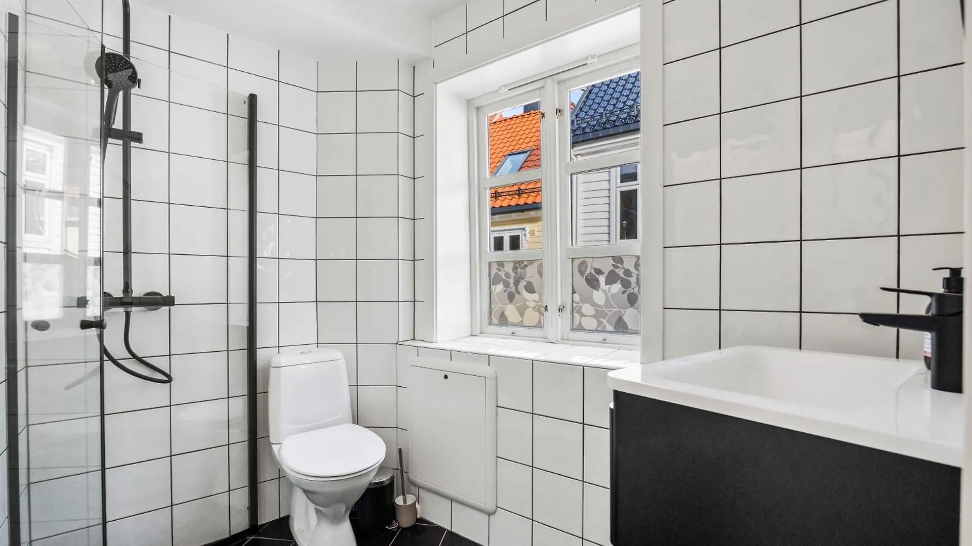 Homerentals Apartments - Behind Bryggen & Historic Cobblestone Streets - 2 Floor Renovated From February 2025 Bergen Norway