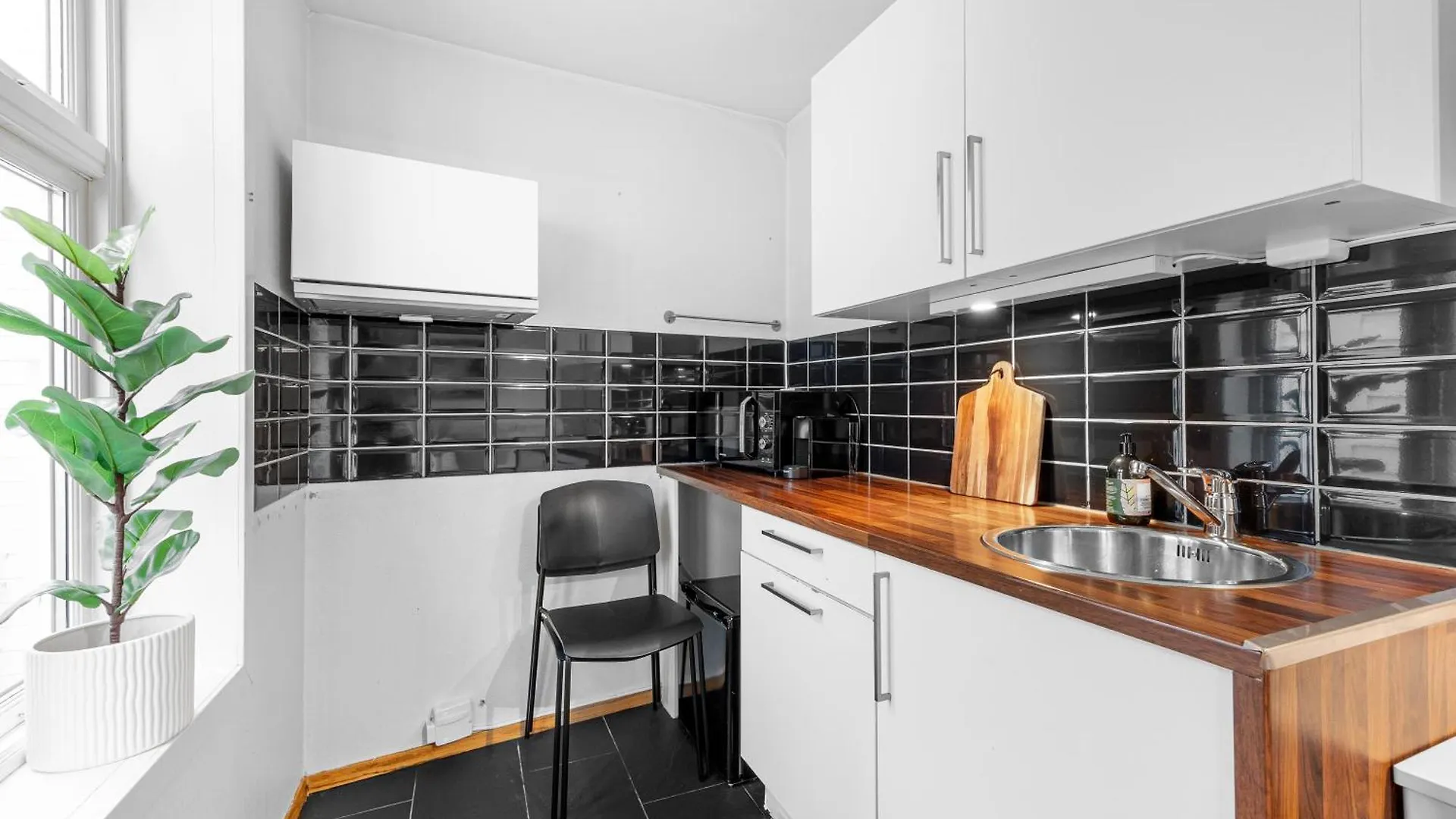 ברגן Homerentals Apartments - Behind Bryggen & Historic Cobblestone Streets - 2 Floor Renovated From February 2025 מלון דירות