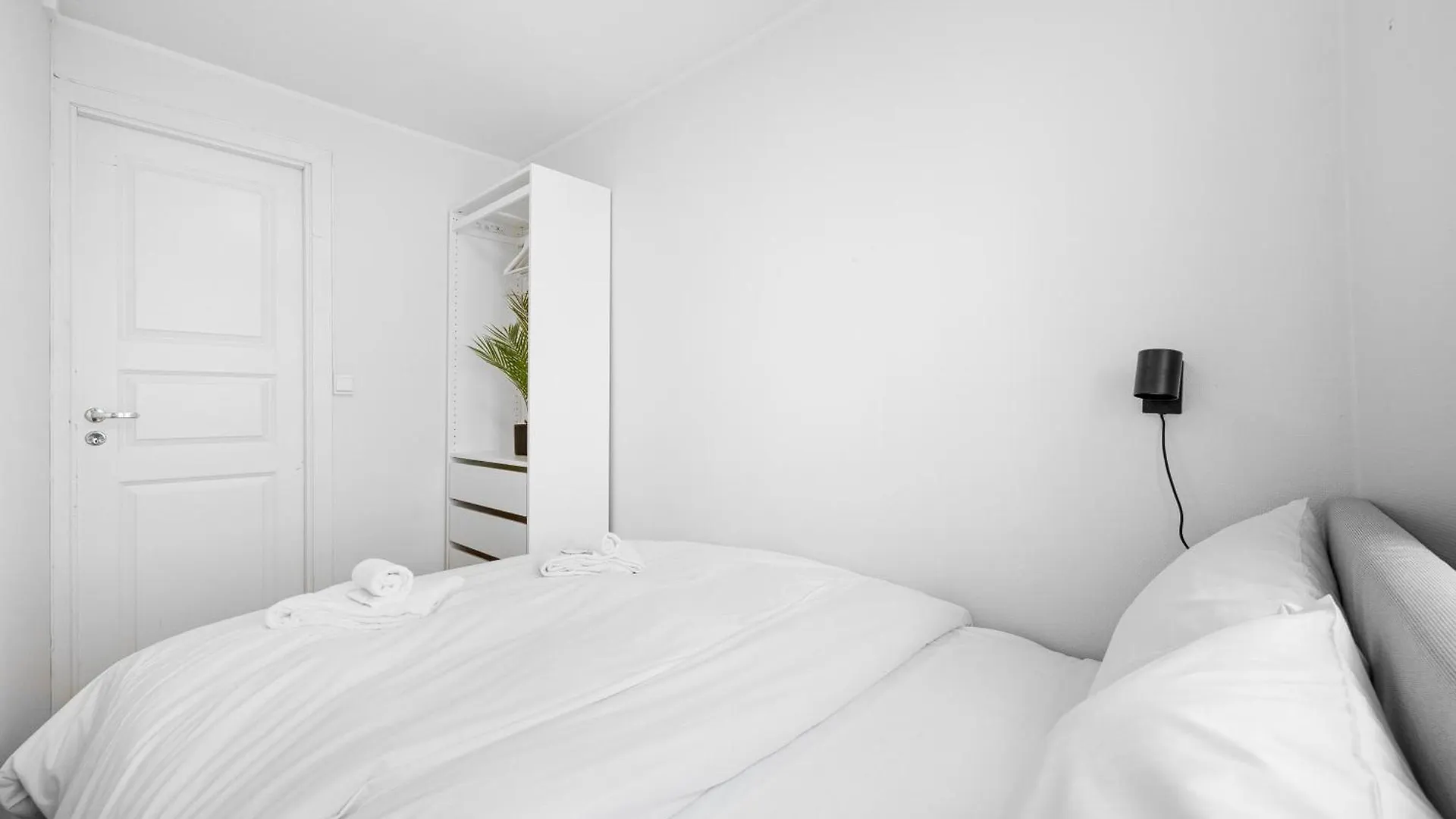 ברגן Homerentals Apartments - Behind Bryggen & Historic Cobblestone Streets - 2 Floor Renovated From February 2025 0*,