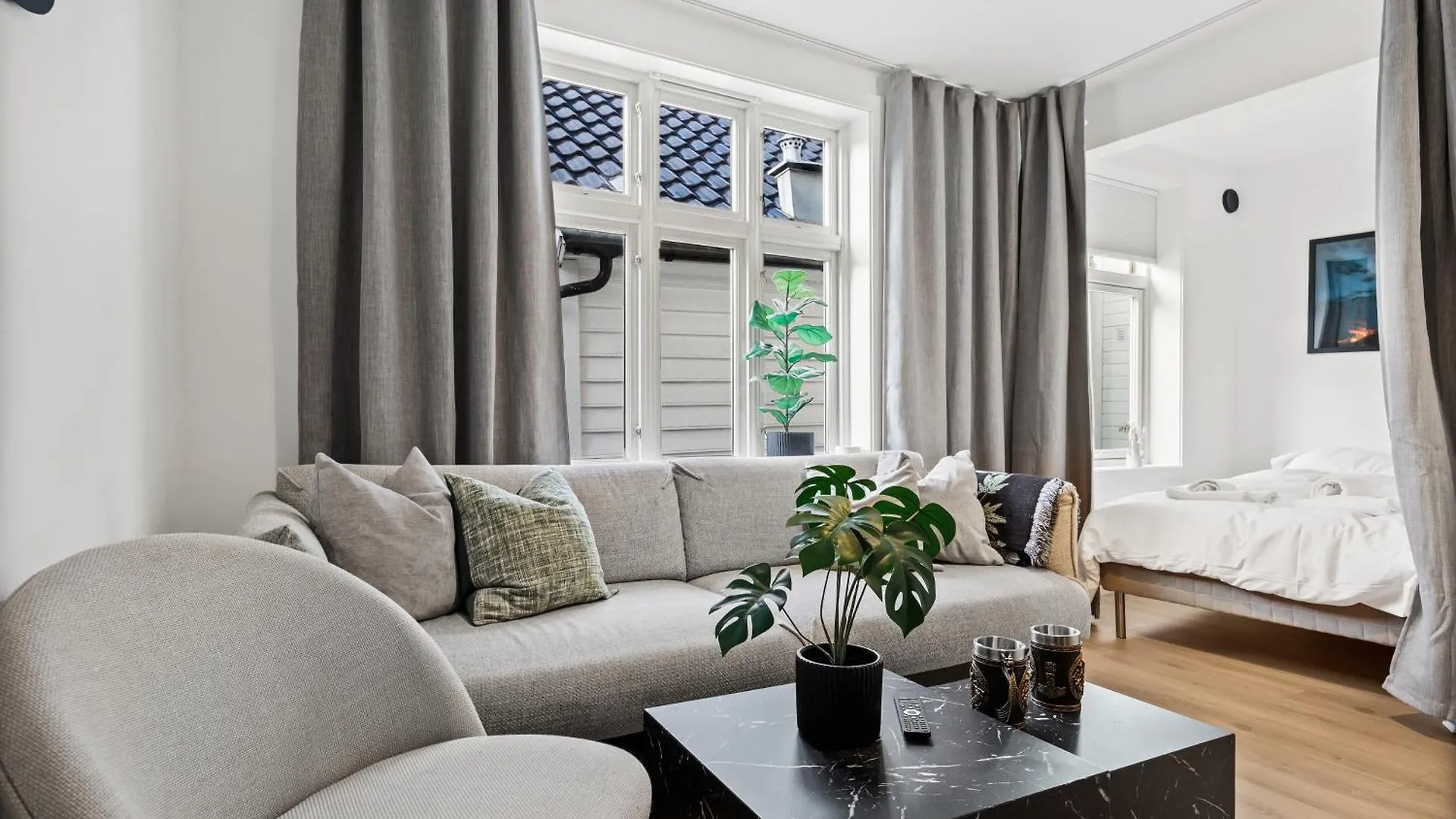ברגן Homerentals Apartments - Behind Bryggen & Historic Cobblestone Streets - 2 Floor Renovated From February 2025 מלון דירות